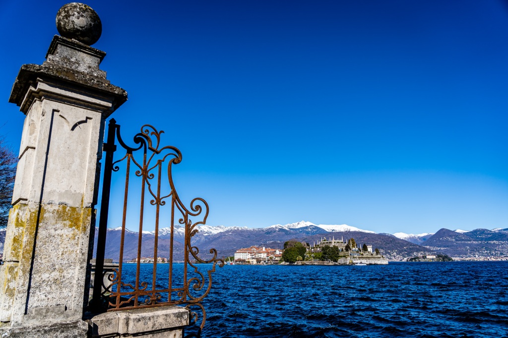 Picture Isola Bella from the Shore