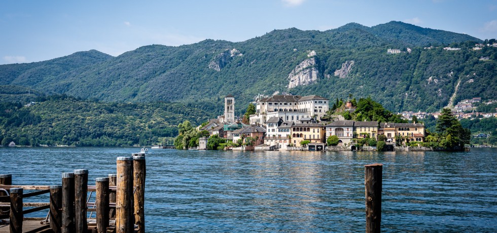 Pictures of Italy Isola di San Giulio from Piazza Motta